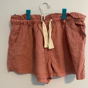 Harlow drawstring short.